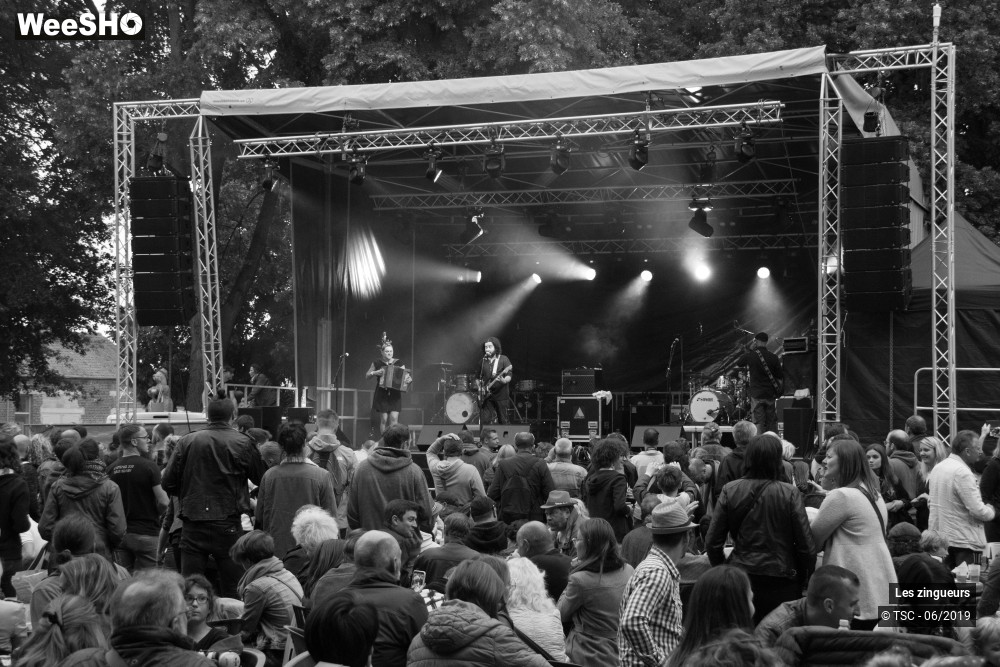 4/10 photos du spectacle Les Zingueurs