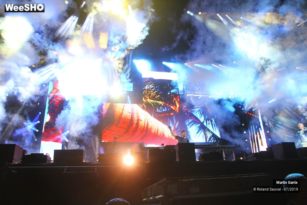 37/50 photos du spectacle Martin Garrix