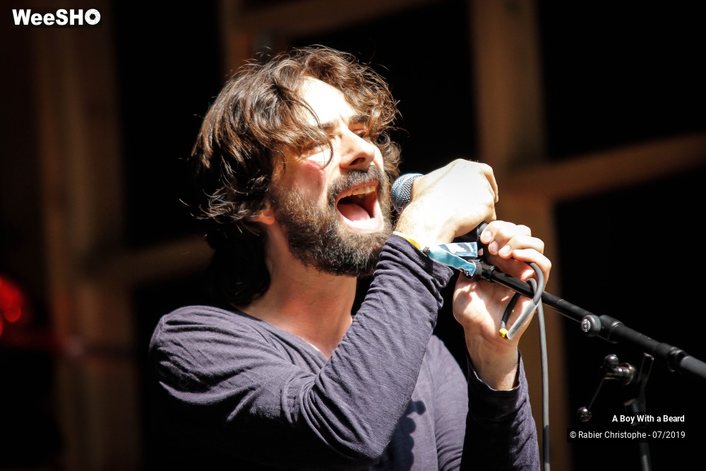 31/36 photos du spectacle A Boy With a Beard