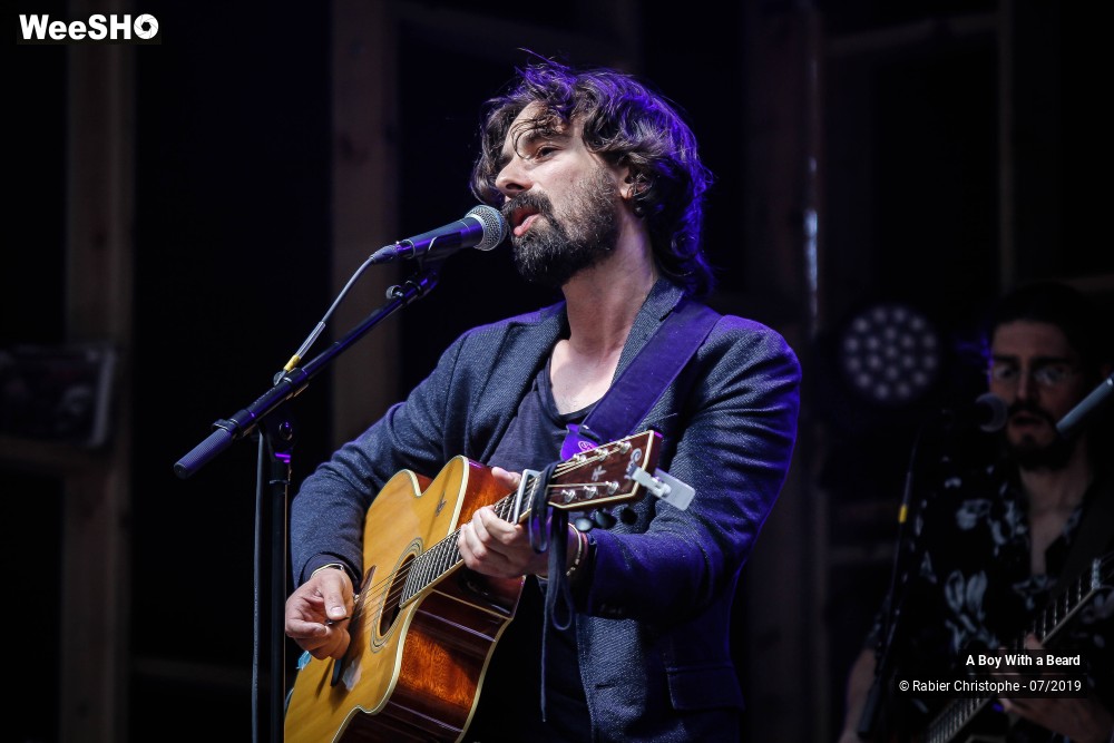 34/36 photos du spectacle A Boy With a Beard