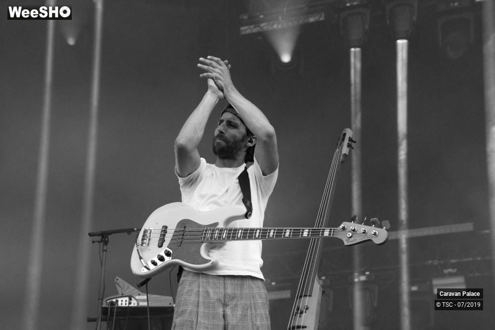 20/29 photos du spectacle Caravan Palace