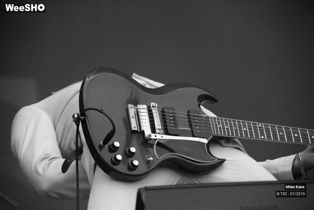 8/16 photos du spectacle Miles Kane