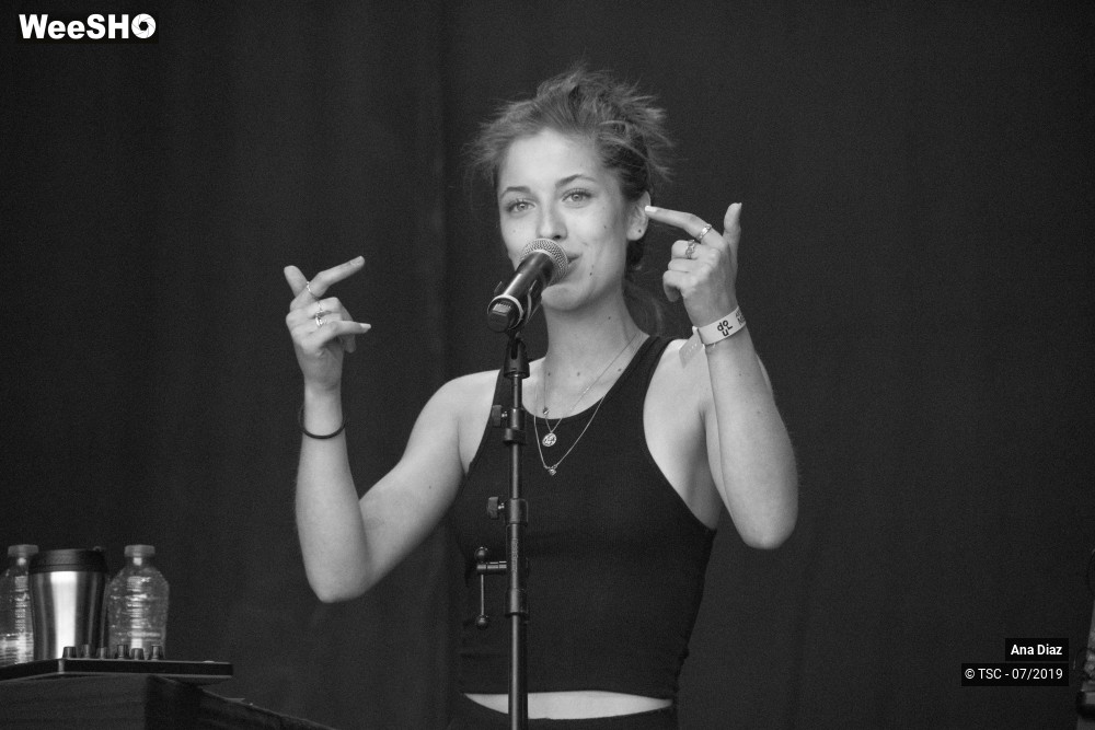 6/12 photos du spectacle Ana Diaz
