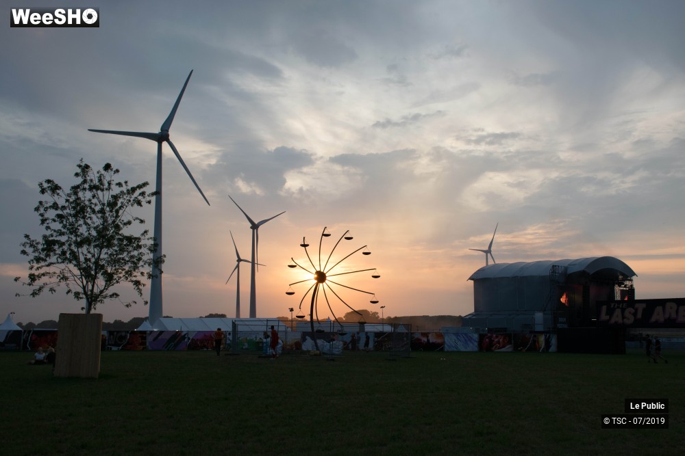24/24 photos du spectacle Ambiance Dour Festival 2019 - J1