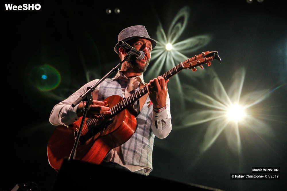 25/31 photos du spectacle Charlie Winston