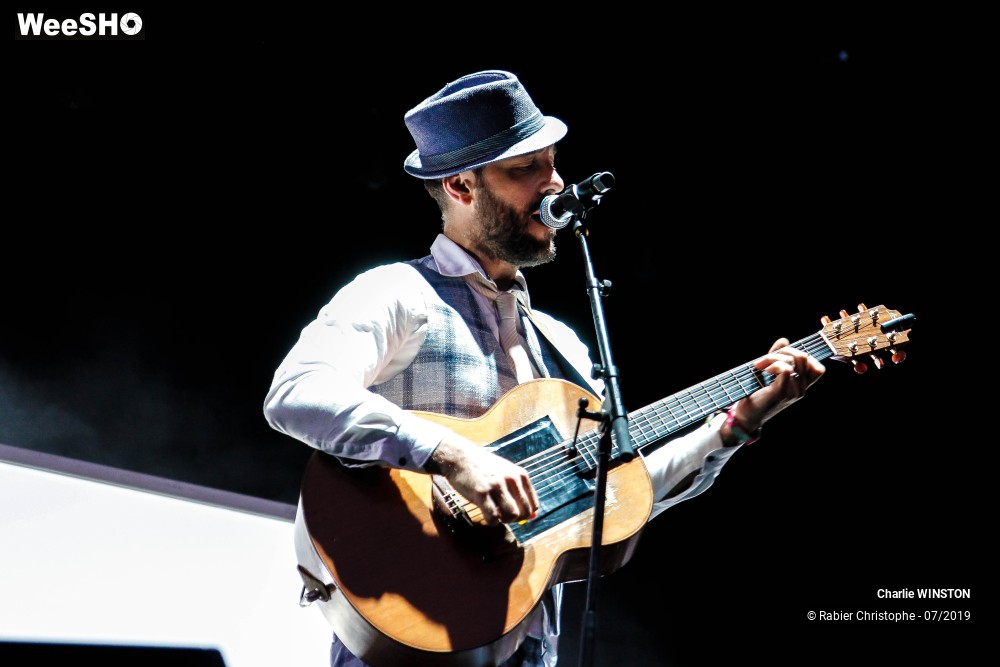 27/31 photos du spectacle Charlie Winston