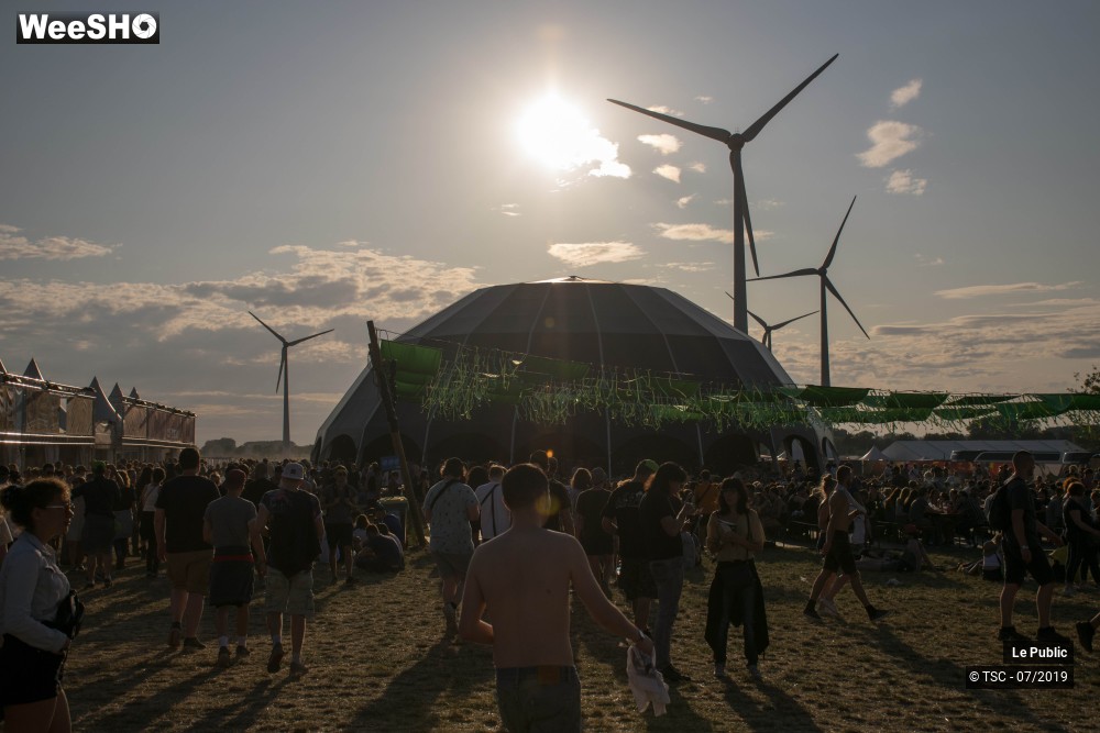 28/35 photos du spectacle Ambiance Dour Festival 2019 - J2