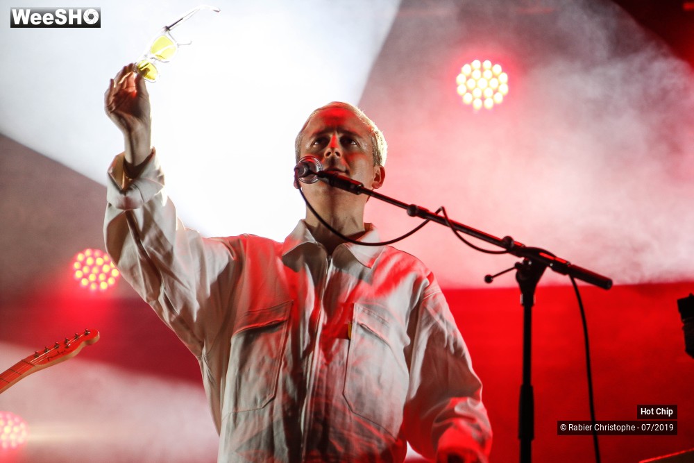 17/28 photos du spectacle Hot Chip