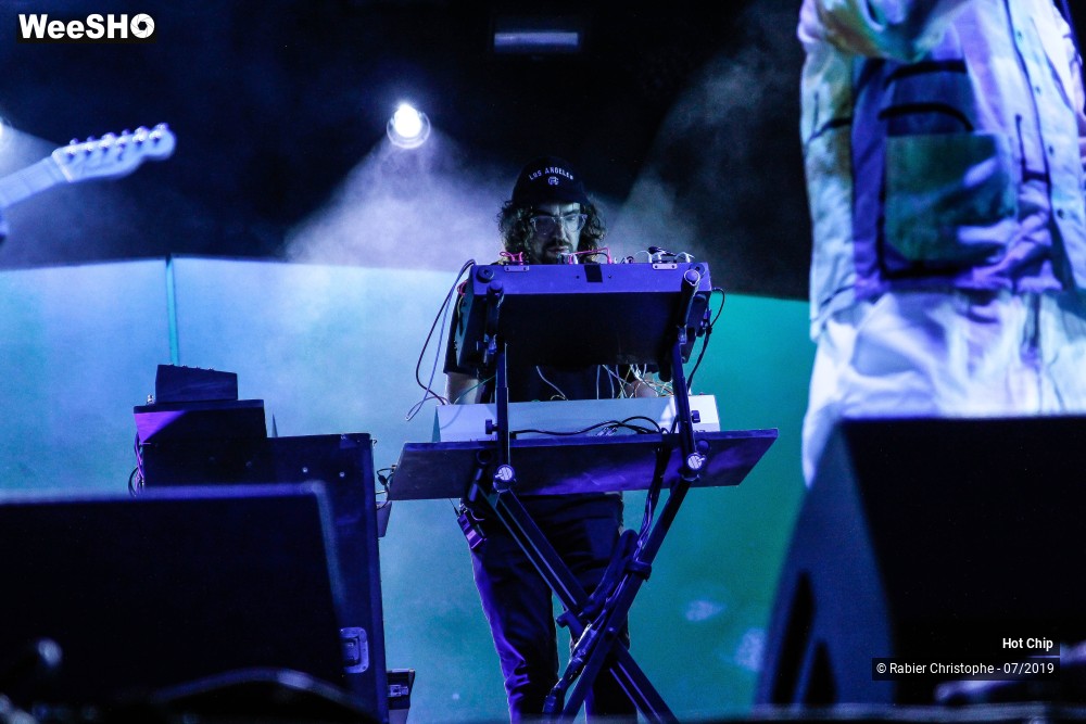 18/28 photos du spectacle Hot Chip