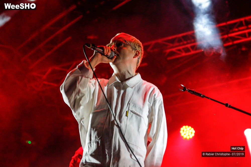 21/28 photos du spectacle Hot Chip