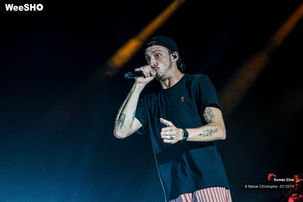 17/20 photos du spectacle Romeo Elvis