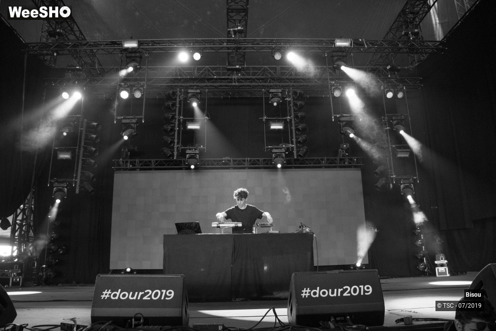 7/10 photos du spectacle Bisou