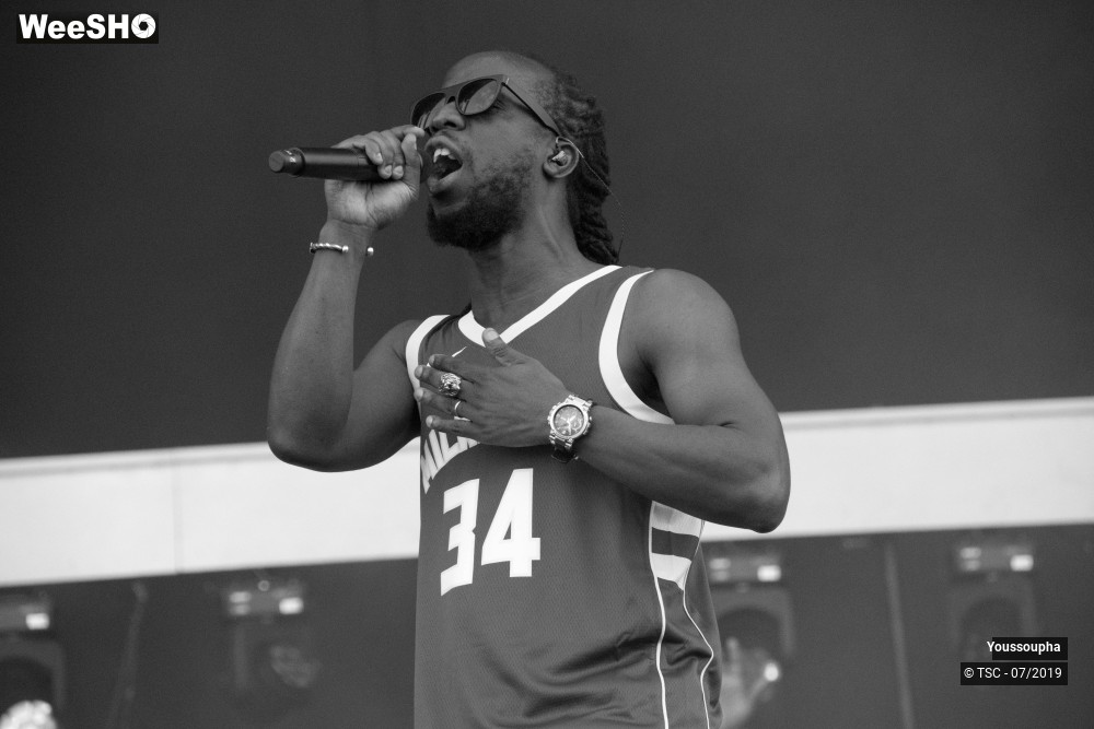 14/17 photos du spectacle Youssoupha