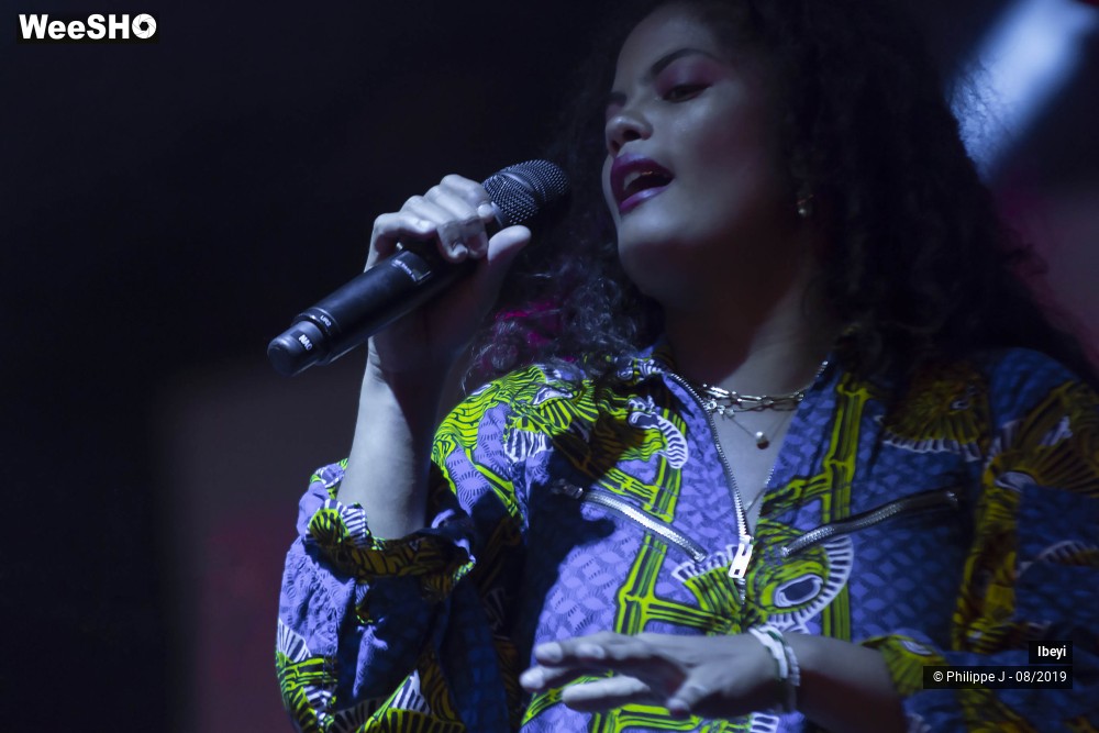 16/16 photos du spectacle Ibeyi