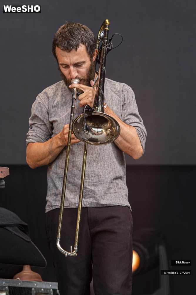 1/9 photos du spectacle Blick Bassy