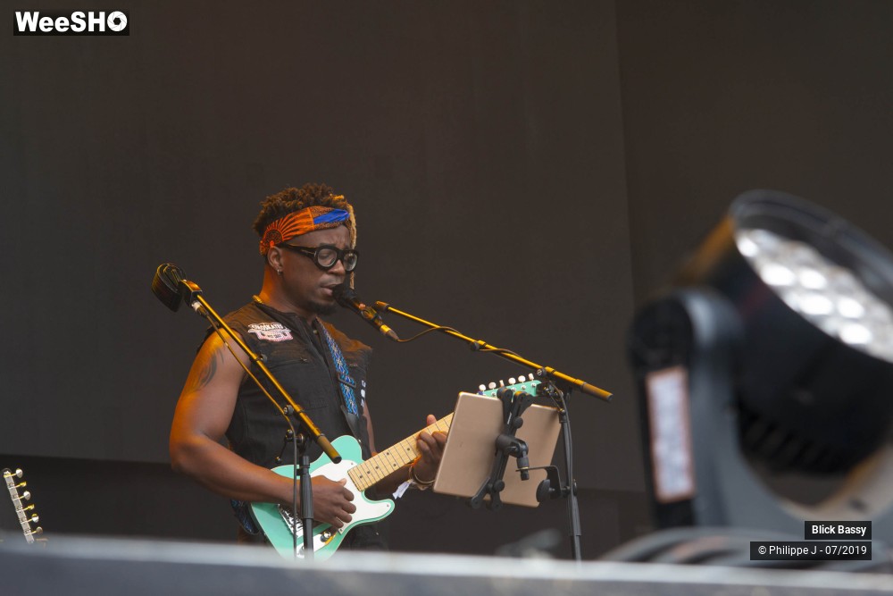 7/9 photos du spectacle Blick Bassy