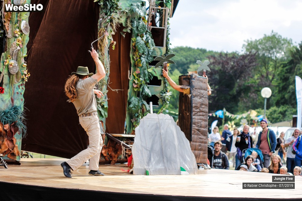 14/38 photos du spectacle Jungle Five
