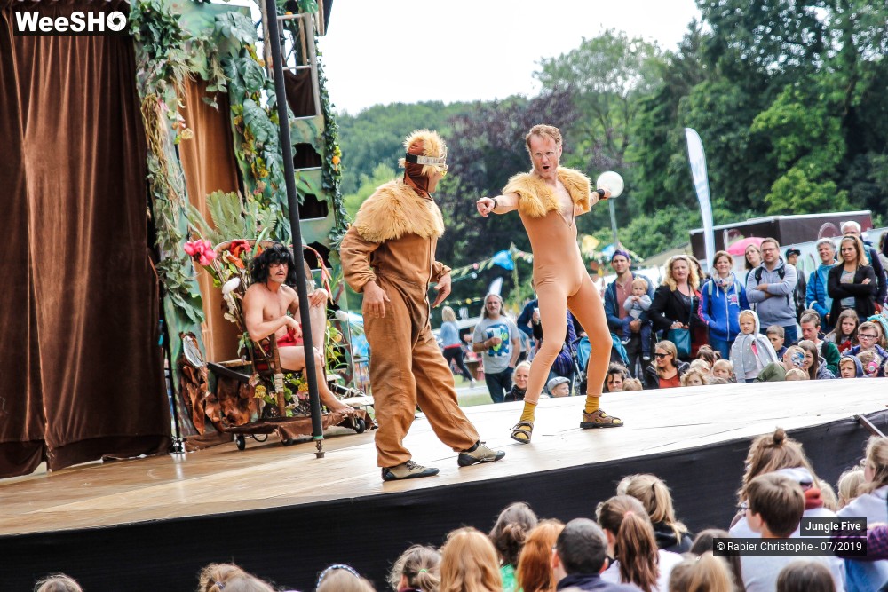 16/38 photos du spectacle Jungle Five
