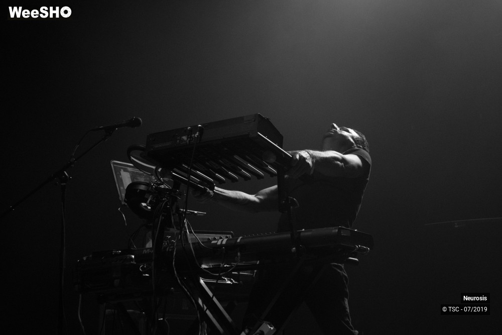 7/10 photos du spectacle Neurosis