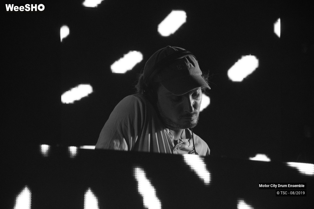 4/4 photos du spectacle Motor City Drum Ensemble