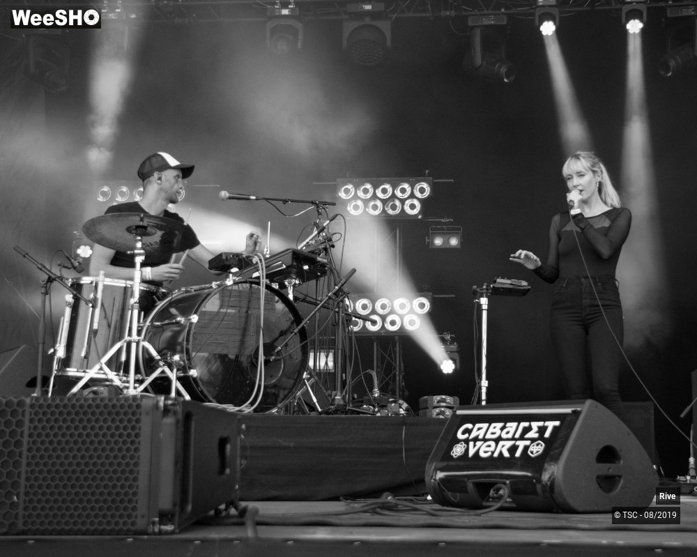 4/8 photos du spectacle Rive