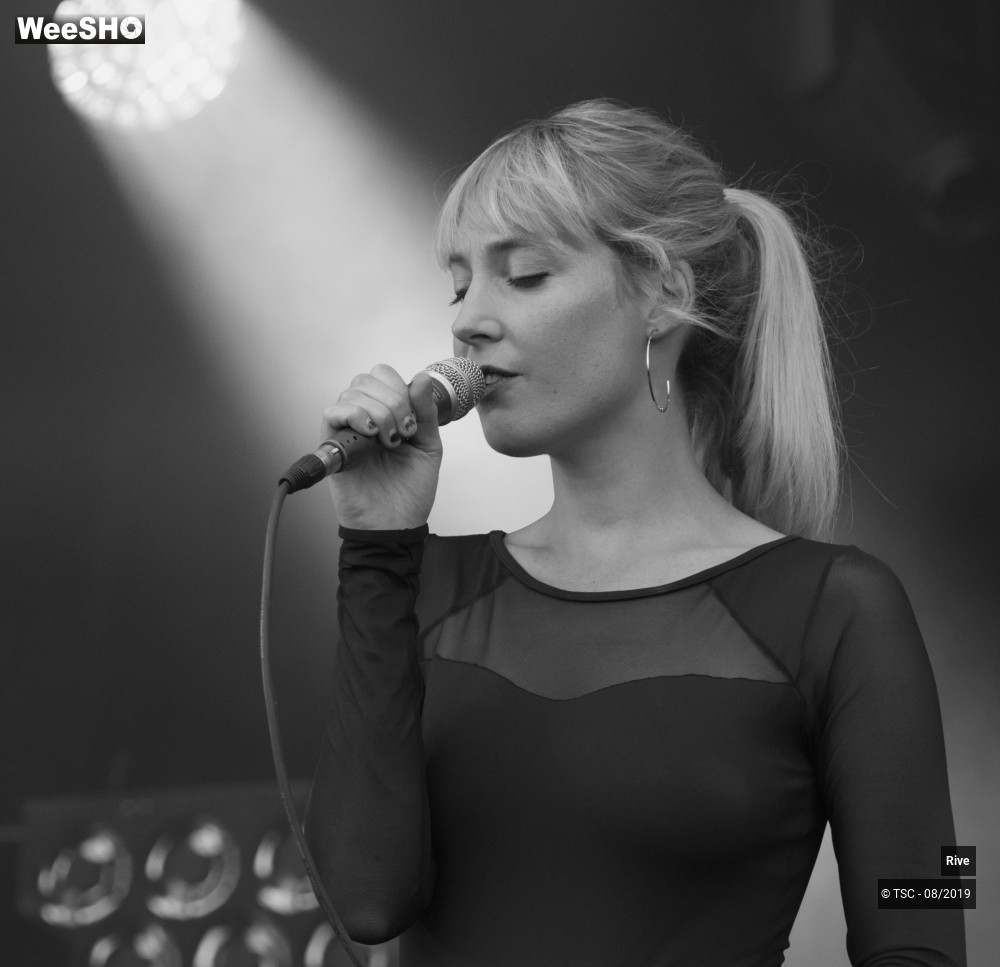 5/8 photos du spectacle Rive