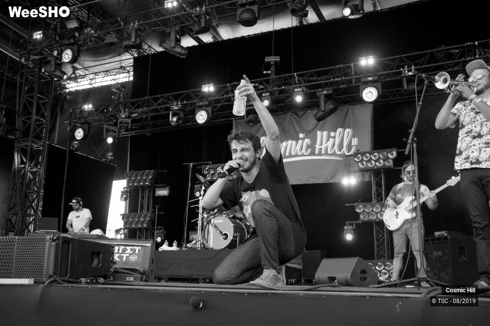10/13 photos du spectacle Cosmic Hill