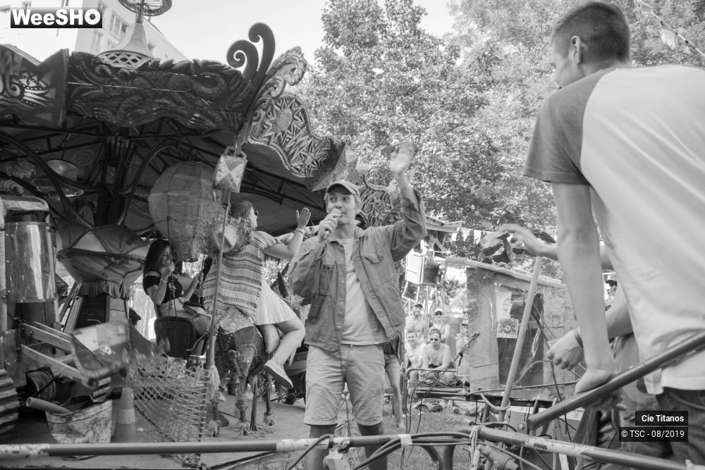 18/20 photos du spectacle Le Carroussel