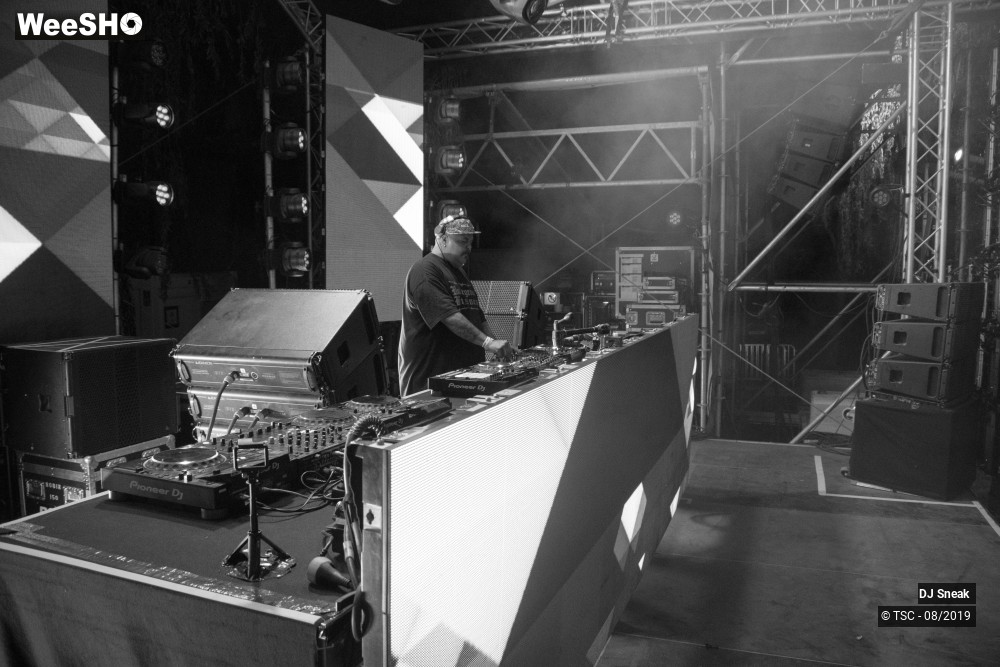 4/4 photos du spectacle DJ Sneak