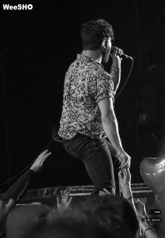 1/8 photos du spectacle Foals