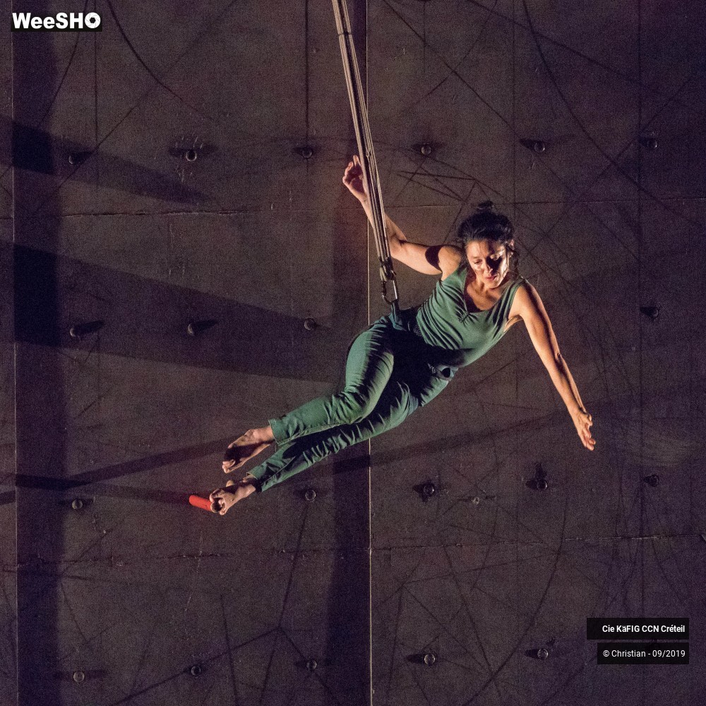 18/31 photos du spectacle Vertikal - Mourad Merzouki