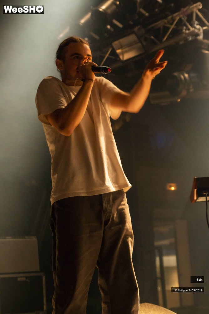 3/4 photos du spectacle Sein