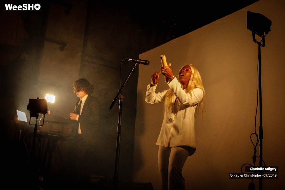 5/18 photos du spectacle Charlotte Adigery