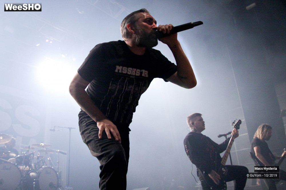 7/39 photos du spectacle Mass Hysteria