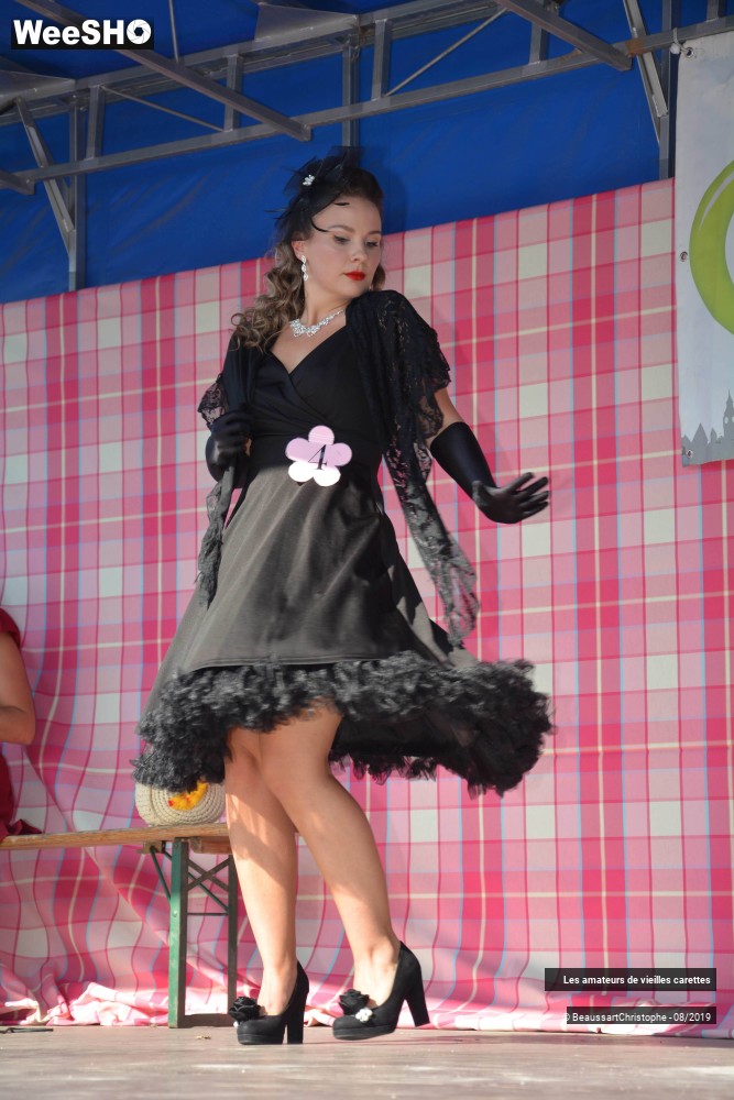 11/51 photos du spectacle Election Miss Béthune Rétro 2019