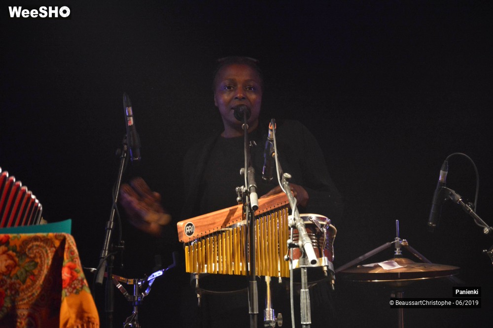 16/23 photos du spectacle Narodziny