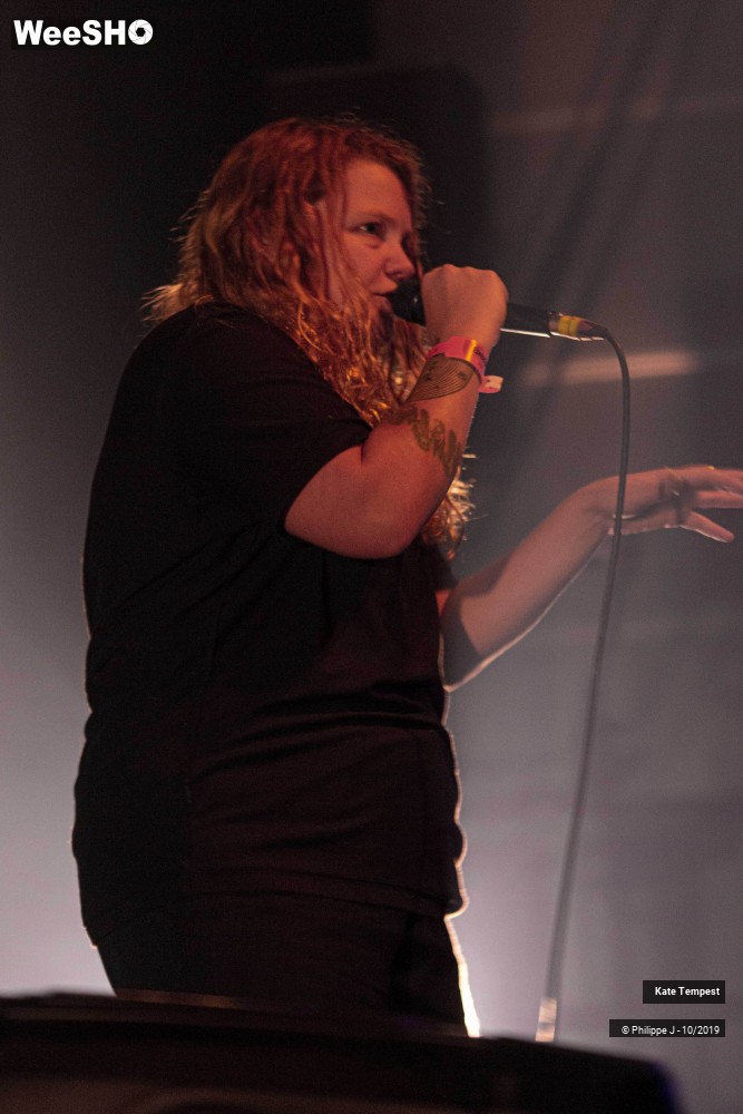 5/10 photos du spectacle Kate Tempest