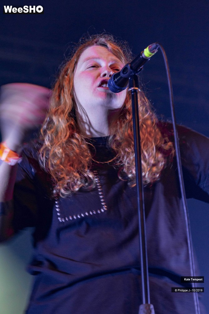 6/10 photos du spectacle Kate Tempest