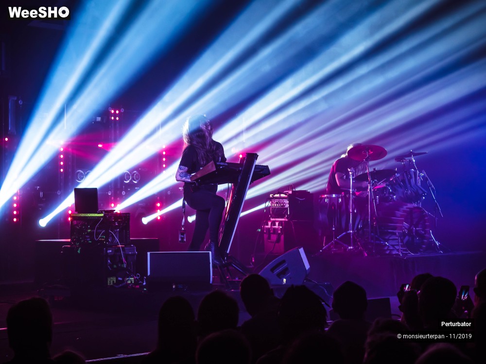 7/30 photos du spectacle Perturbator