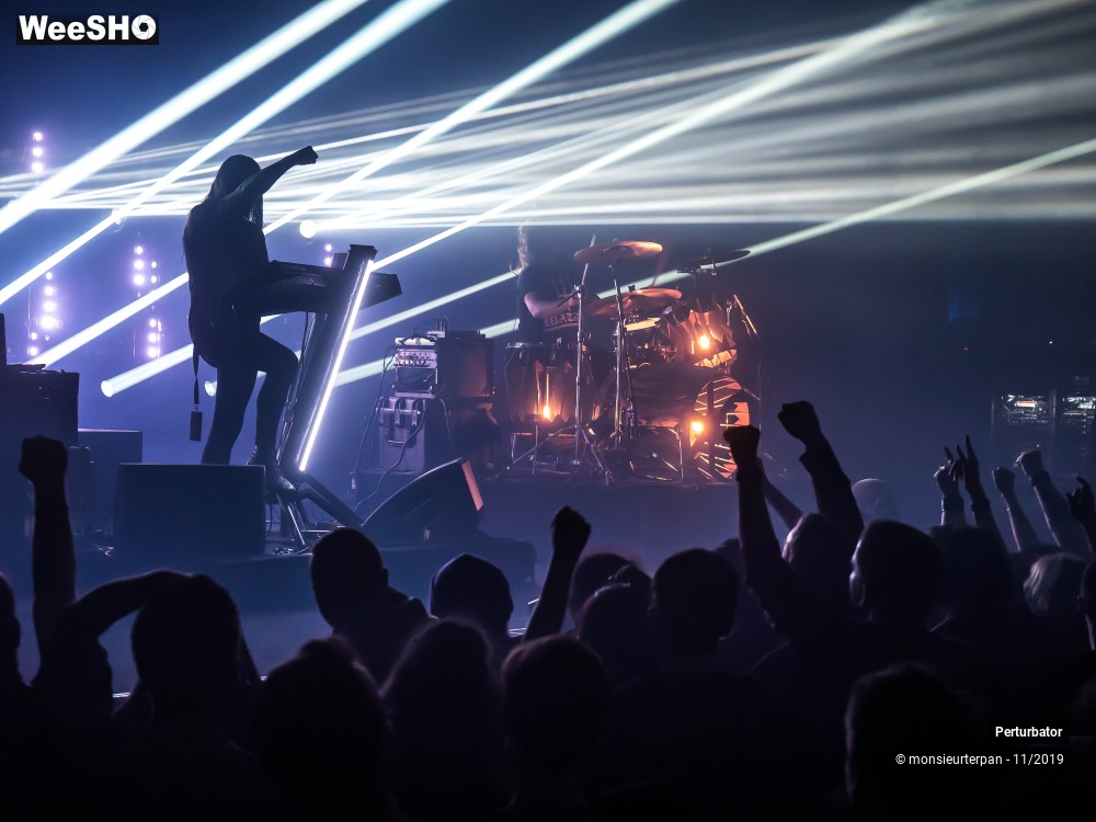 11/30 photos du spectacle Perturbator