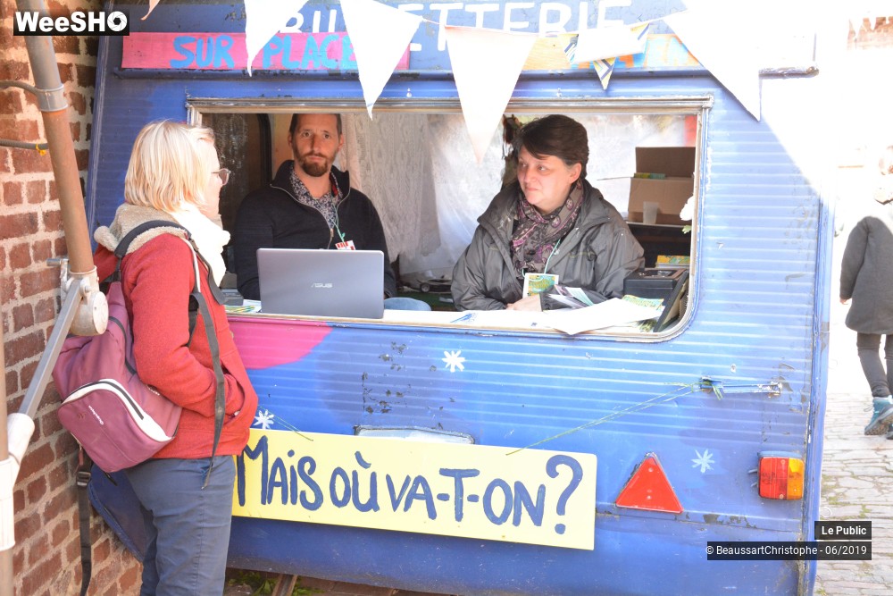 32/51 photos du spectacle Ambiance Mais où-va-t-on? 2019