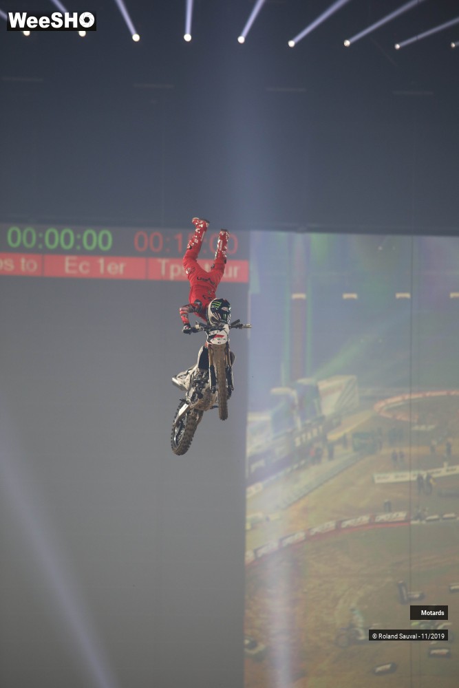 2/37 photos du spectacle F M X