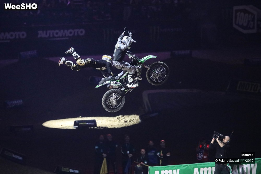 11/37 photos du spectacle F M X