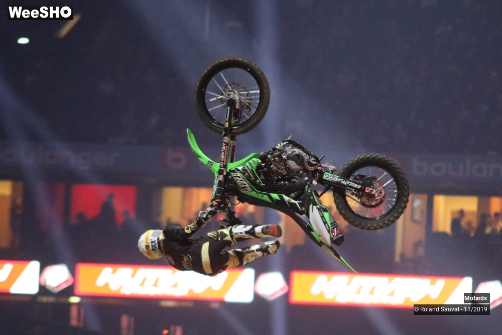 12/37 photos du spectacle F M X
