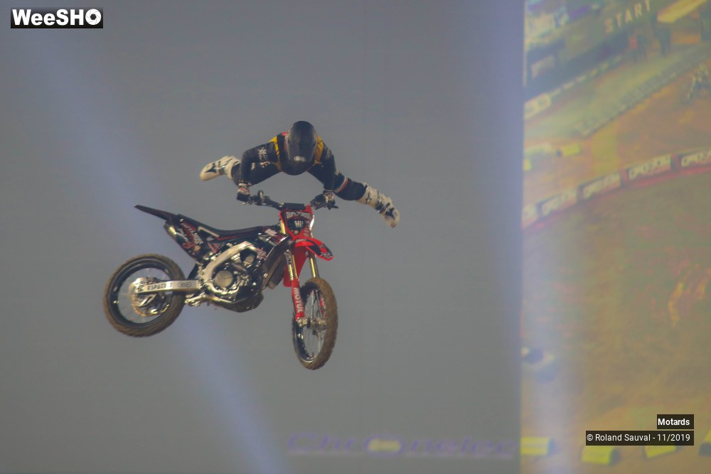 14/37 photos du spectacle F M X