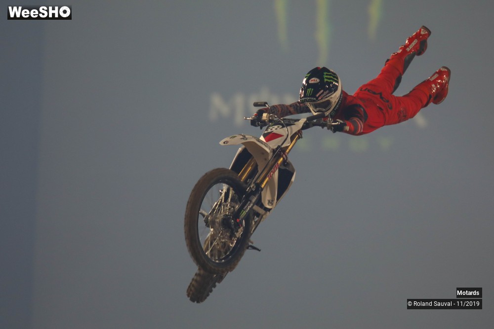 16/37 photos du spectacle F M X