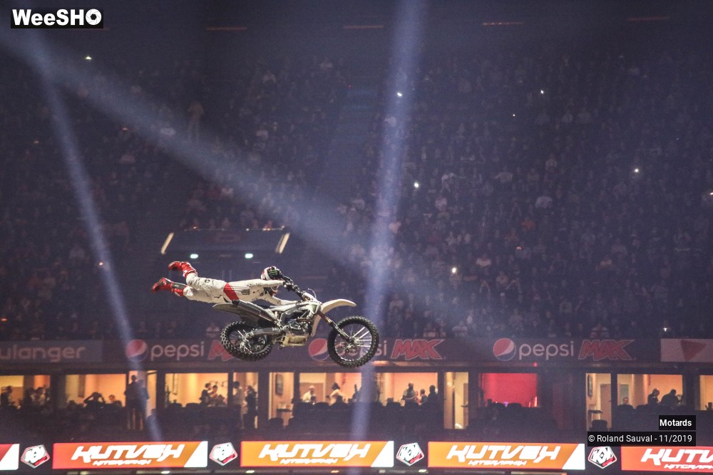 18/37 photos du spectacle F M X