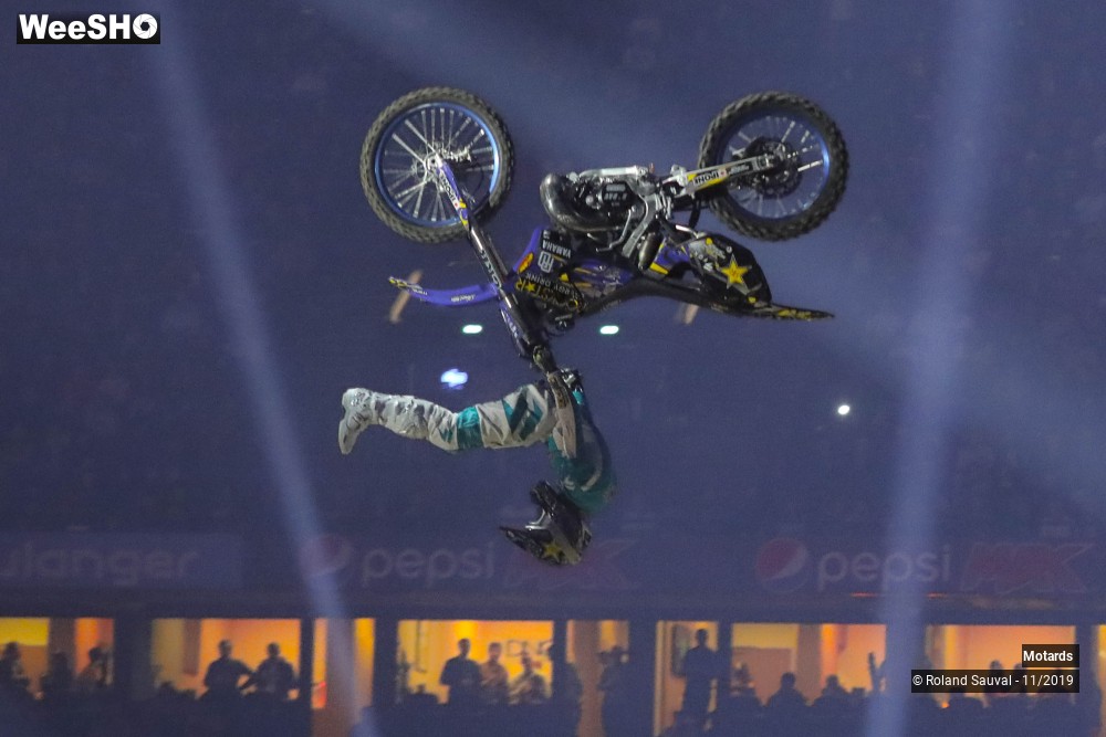 28/37 photos du spectacle F M X