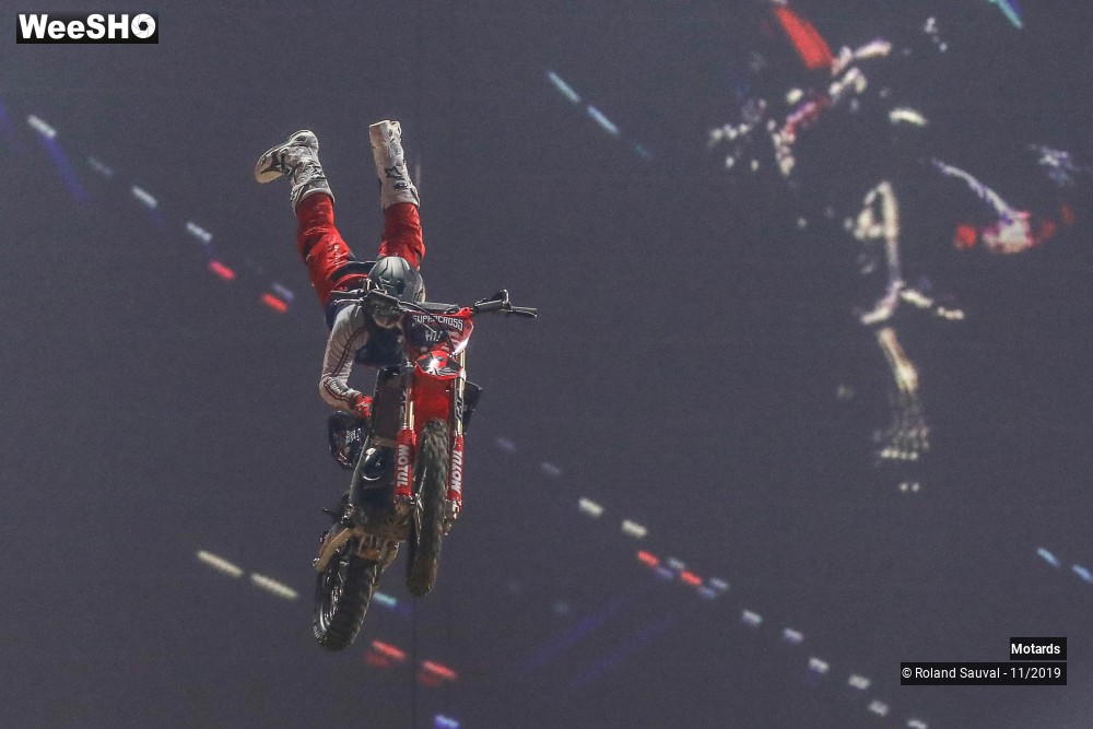 29/37 photos du spectacle F M X
