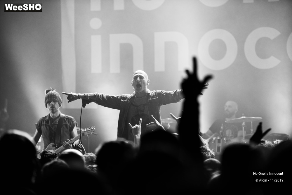 3/33 photos du spectacle No One Is Innocent